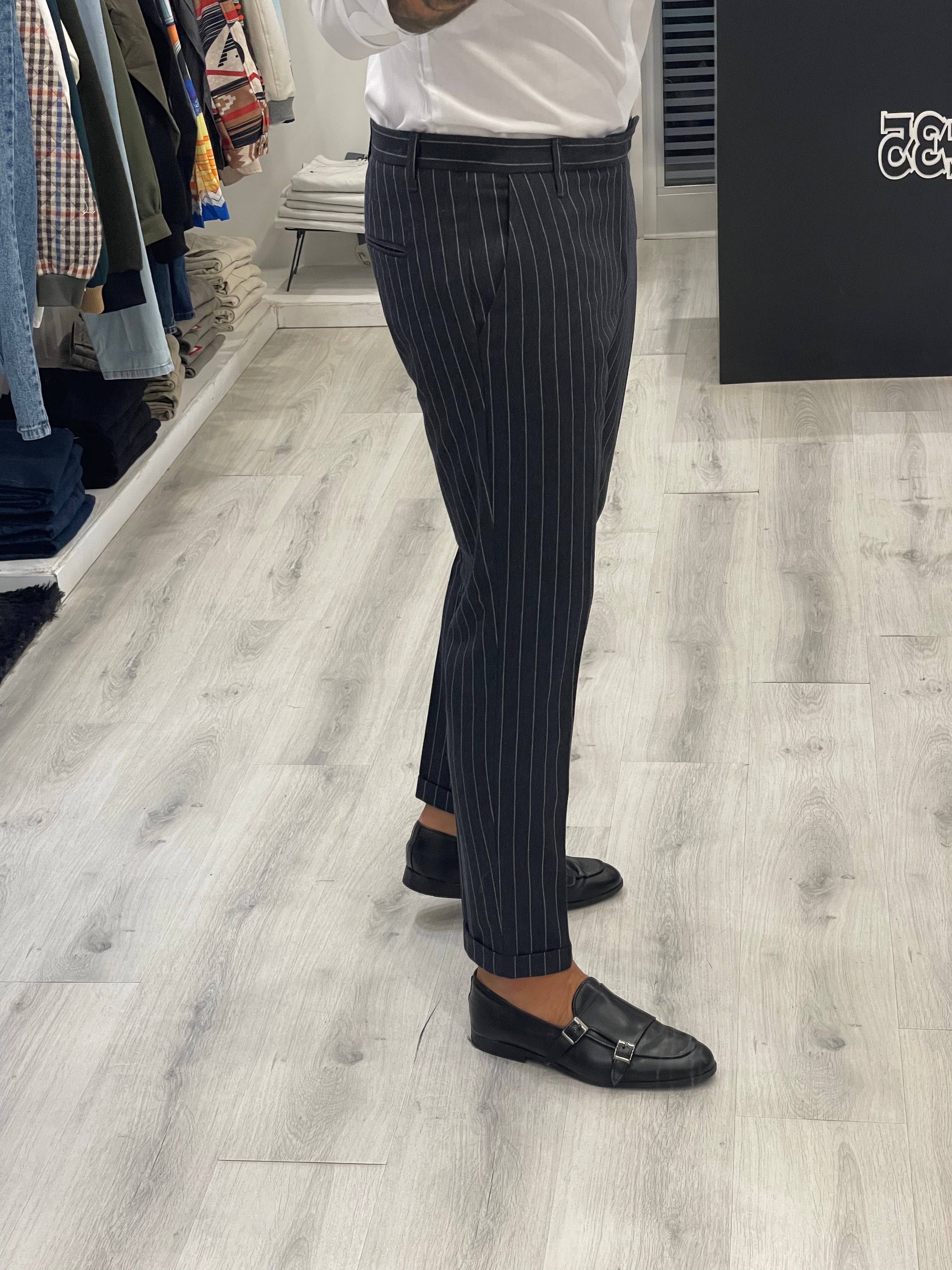 Pantalone sartoriale fascia 5 cm rigato nero