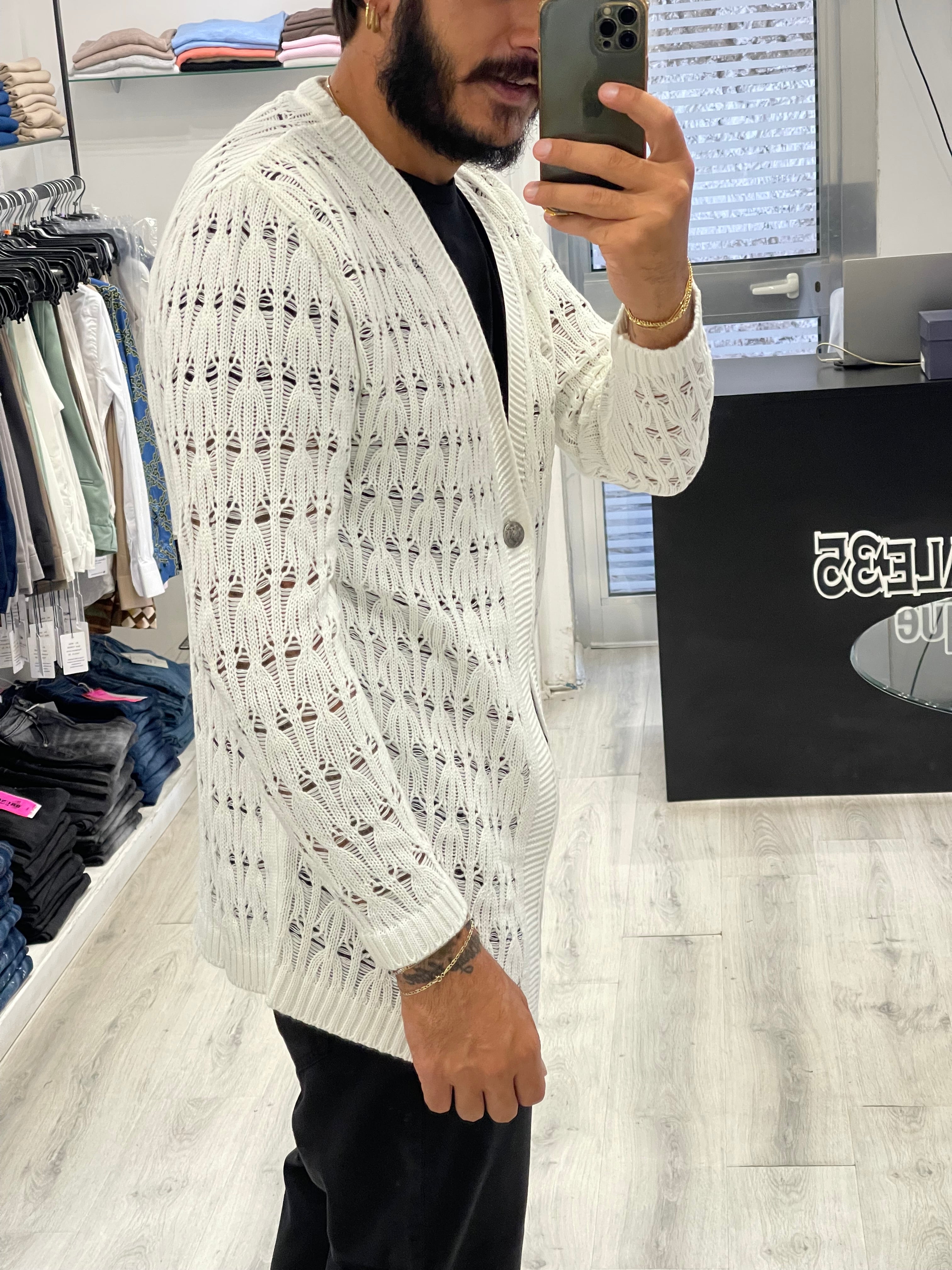 Cardigan Bianco con bottoni in ferro