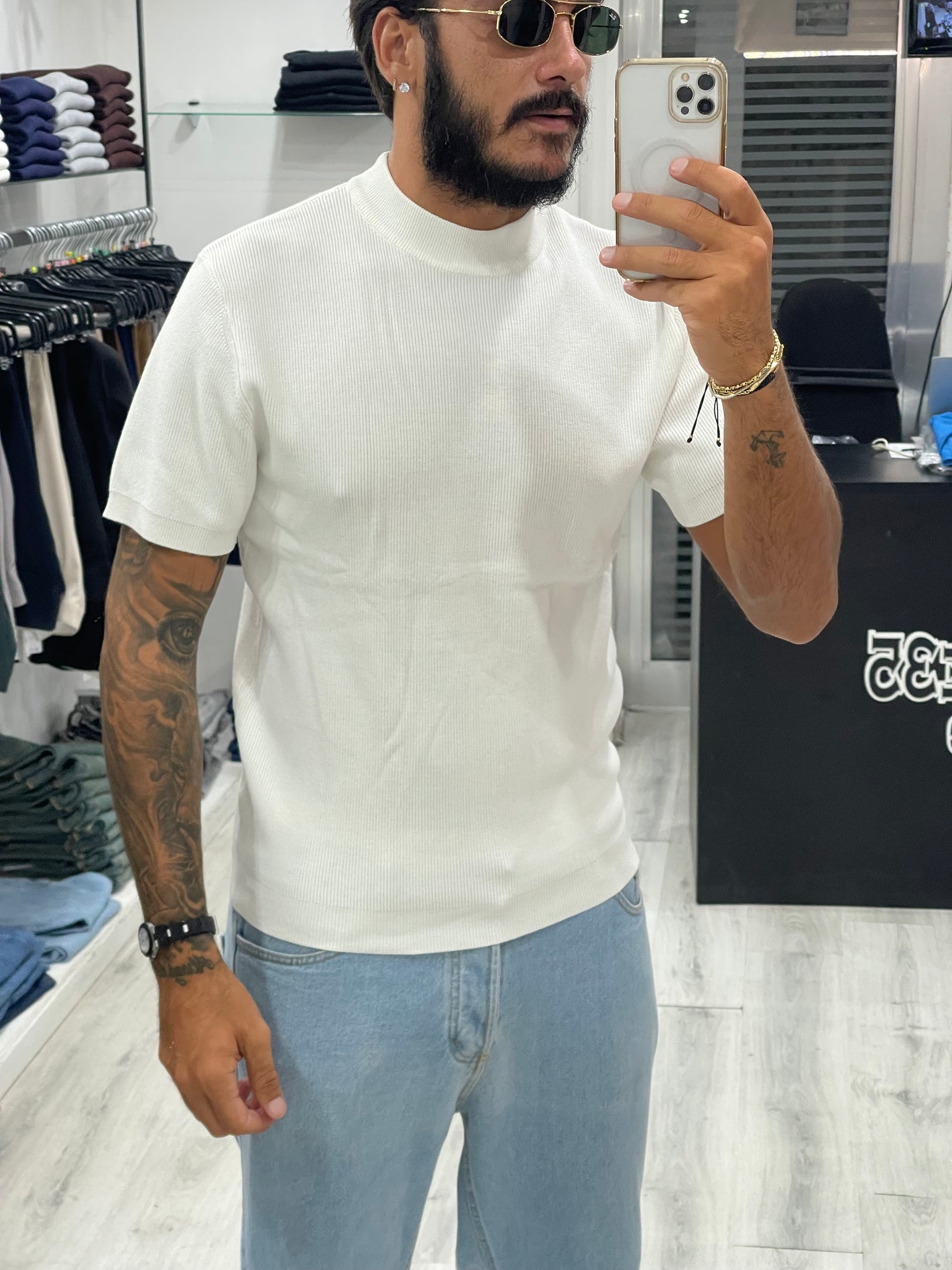 T shirt a costine mezzo collo