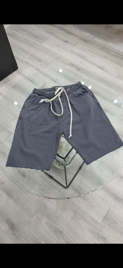 Bermuda Pantalaccio in jeans taglio vivo