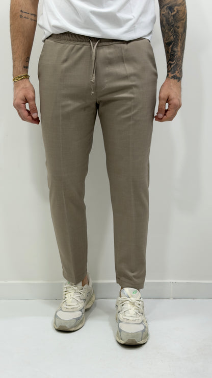 Pantalaccio sartoriale con elastico completo in vita e laccetto P/E 2026