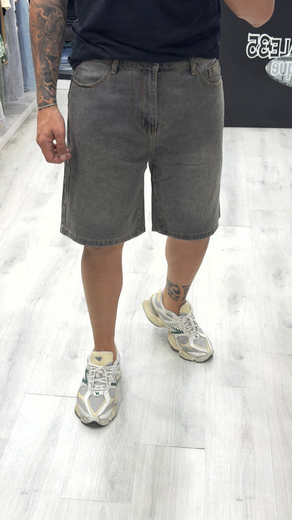 Bermuda sabbiato in jeans