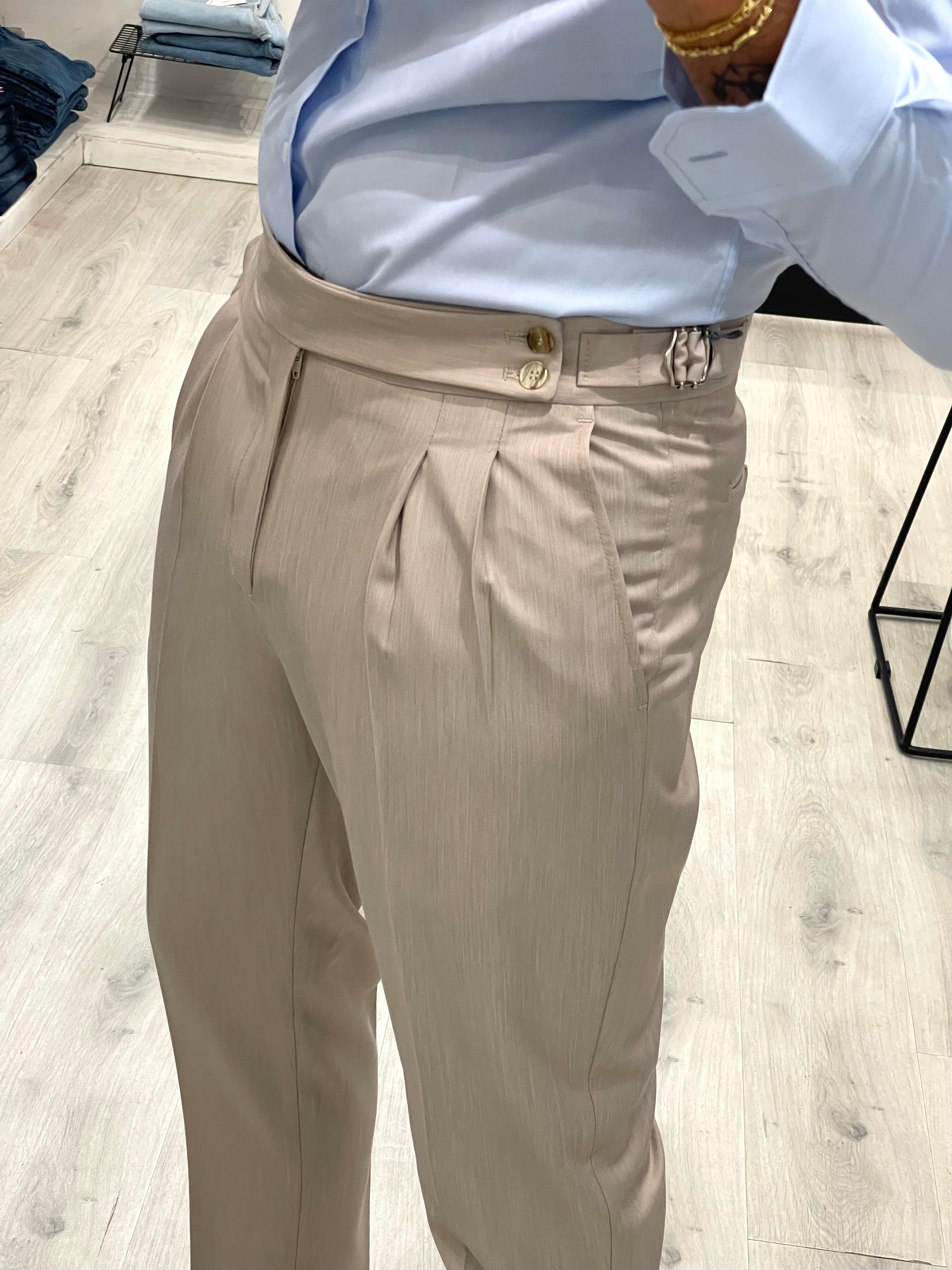 Pantalone SARTORIAL con doppia fibbia e doppio bottone - BEIGE